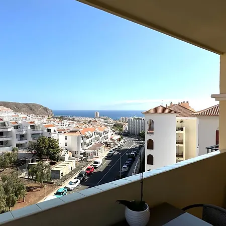 Lana Castle With Sea View Apartmán *