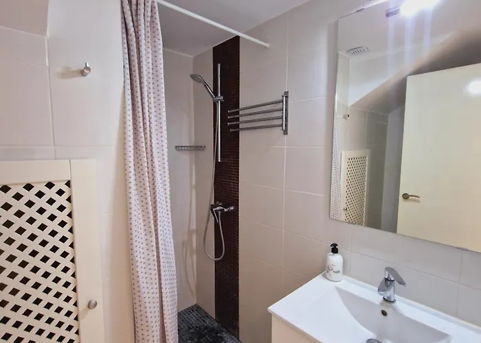 Lana Castle With Sea View Διαμέρισμα *