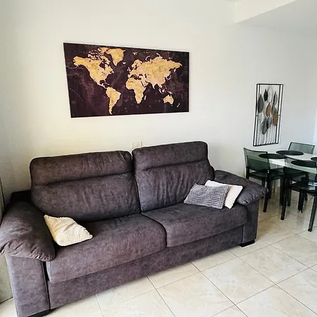 Lana Castle With Sea View Apartment