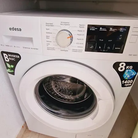 Lana Castle With Sea View Apartment *