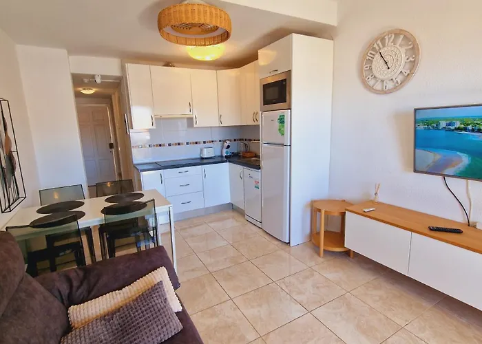 Apartment Lana Castle With Sea View *