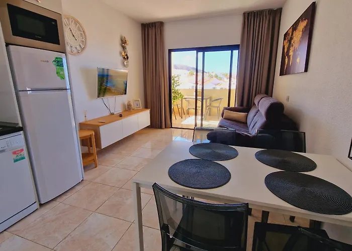 Lana Castle With Sea View Apartment